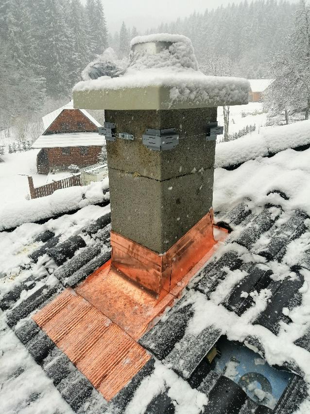 Spodné oplechovanie komína ( lemovanie komína montážnym systémom)

